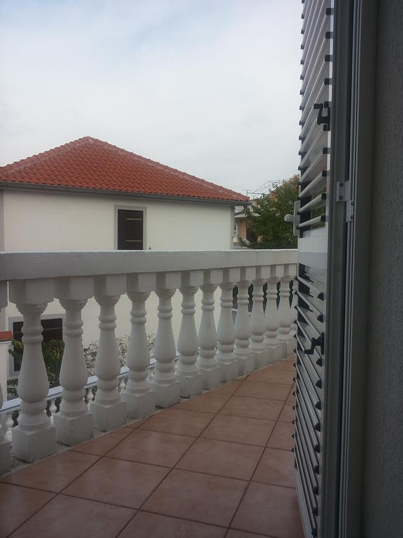 Apartments Villa Dalmatina Vodice Quarto foto